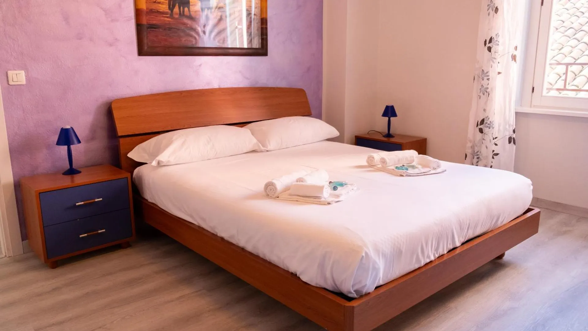 דירות ורנה Marina House איטליה